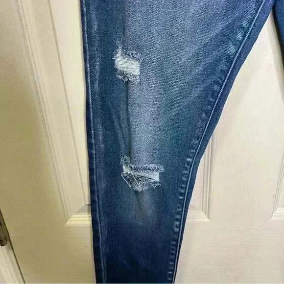 KanCan™ High Rise Medium Destructed Skinny Jean Sz 27 - Picture 8 of 13